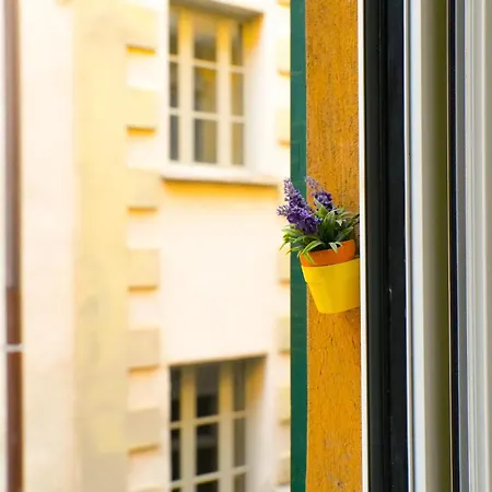 Albergoteatro فندق *