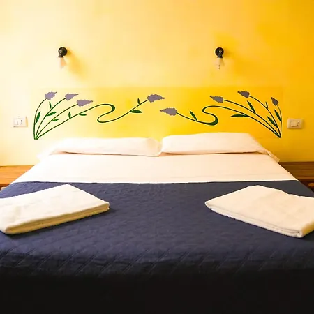 Albergoteatro * لا سبيتسْيا