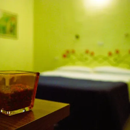 Albergoteatro * لا سبيتسْيا