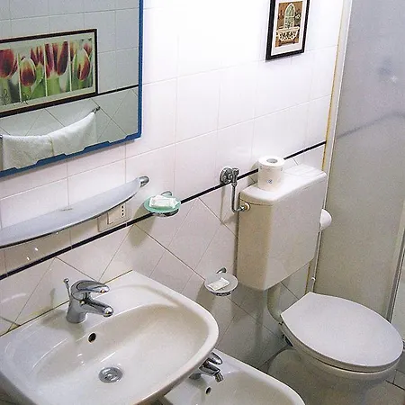 Albergoteatro لا سبيتسْيا