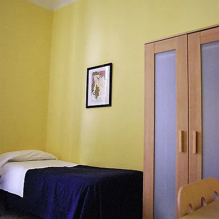 호텔 Albergoteatro *